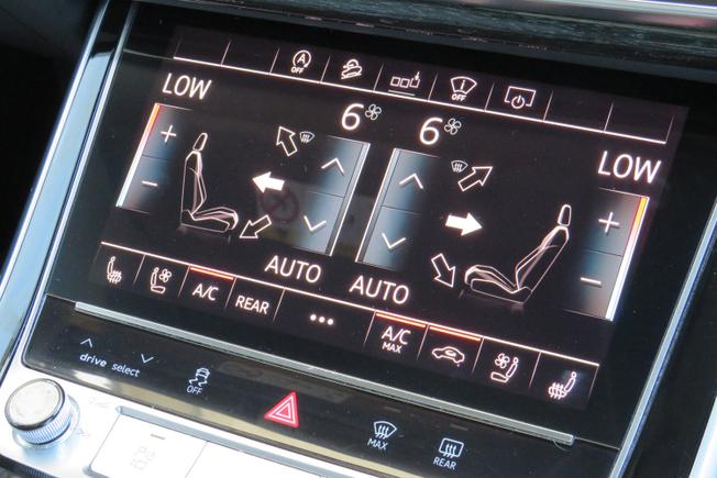 AUDI Q8 Photo 20