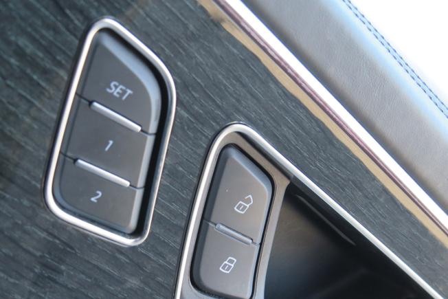 AUDI Q8 Photo 25