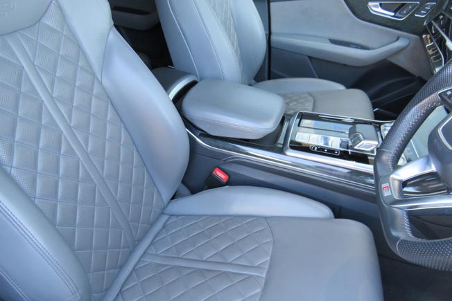 AUDI Q8 Photo 28