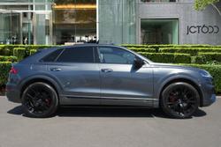 AUDI Q8 Photo 3