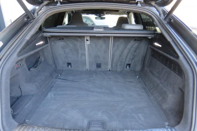 AUDI Q8 Photo 35