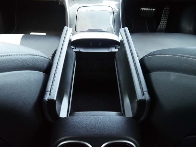 MERCEDES-BENZ C Class Photo 47