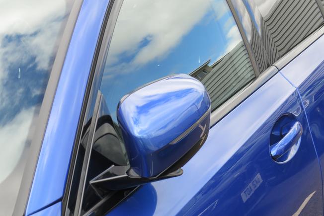 BMW 3 Series Photo 11