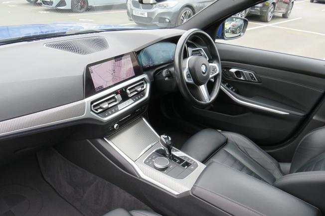 BMW 3 Series Photo 14