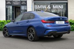 BMW 3 Series Photo 2