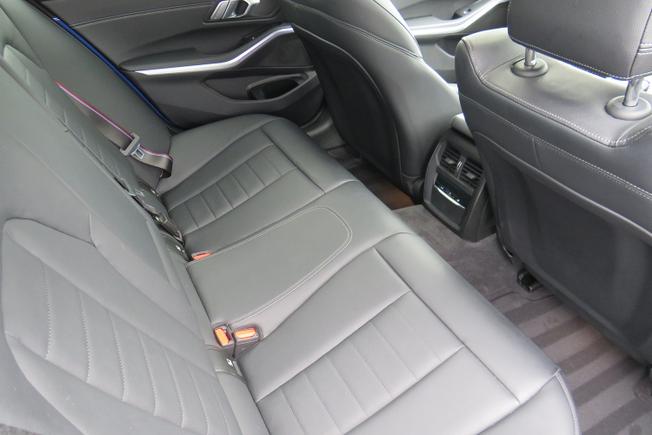 BMW 3 Series Photo 21