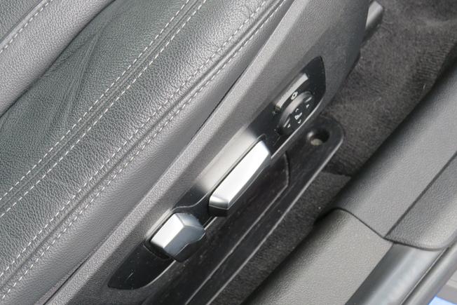 BMW 3 Series Photo 25