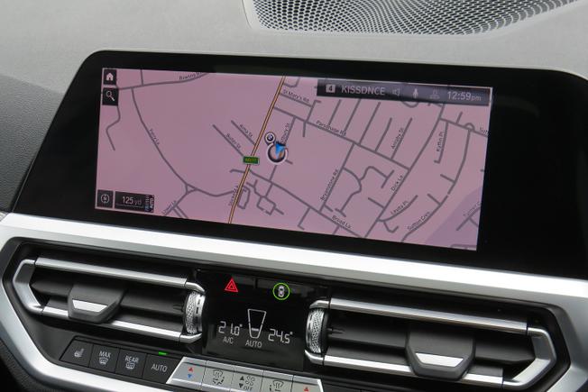 BMW 3 Series Photo 29