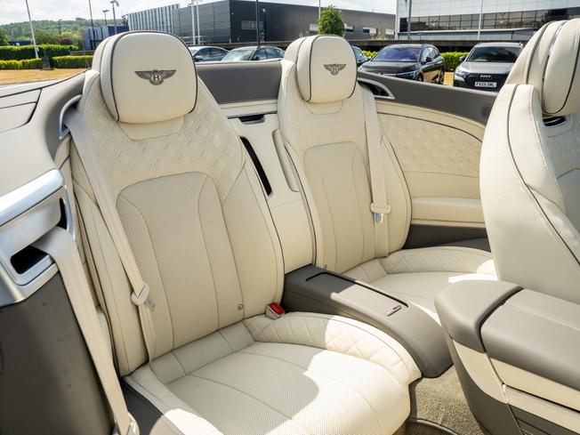 BENTLEY Continental Photo 21