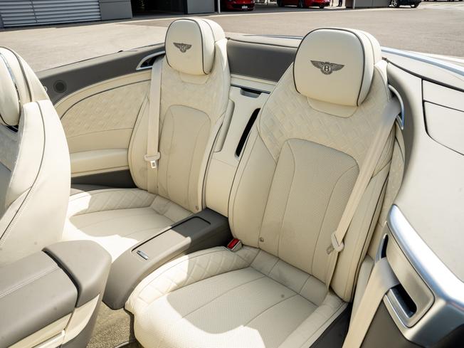 BENTLEY Continental Photo 22
