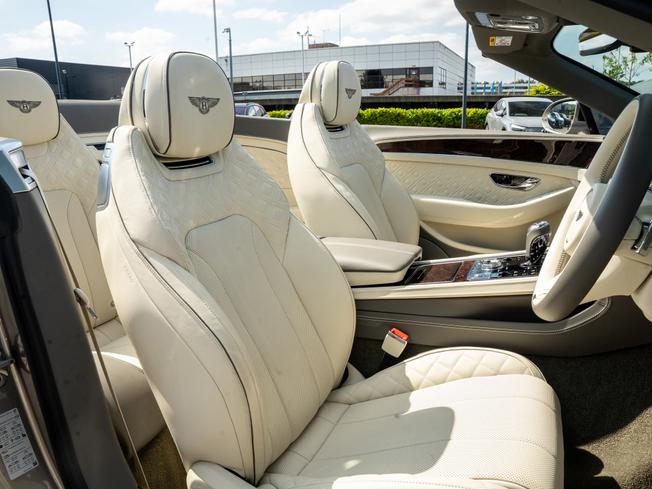 BENTLEY Continental Photo 23
