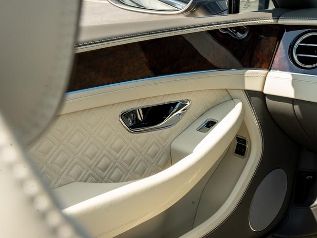 BENTLEY Continental Photo 26