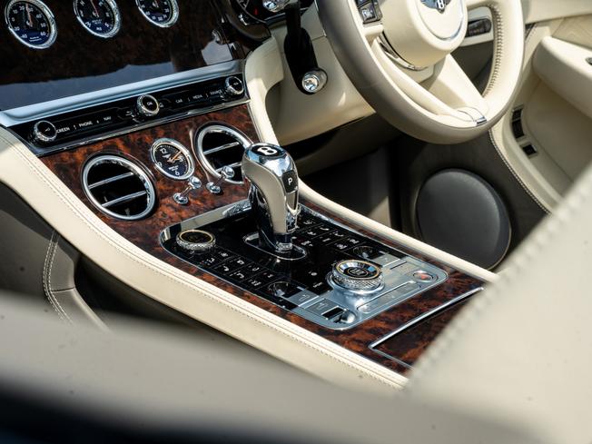 BENTLEY Continental Photo 27