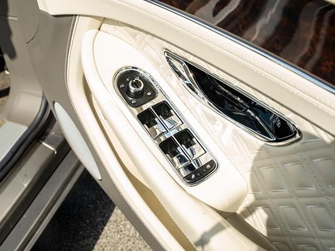 BENTLEY Continental Photo 30