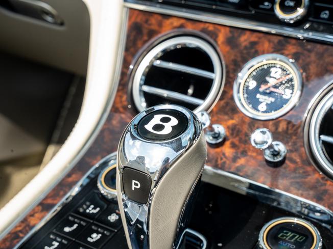 BENTLEY Continental Photo 34