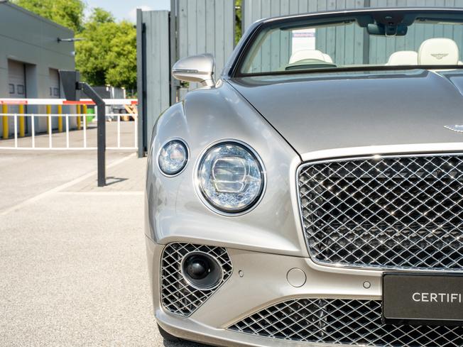 BENTLEY Continental Photo 38