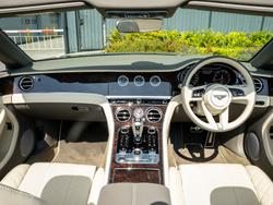 BENTLEY Continental Photo 4