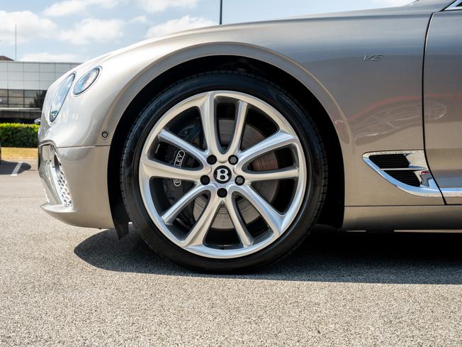BENTLEY Continental Photo 6