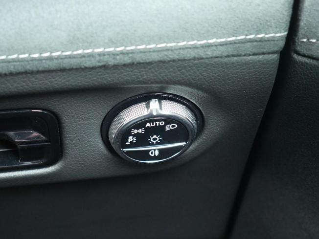 MERCEDES-BENZ Eqe Photo 14