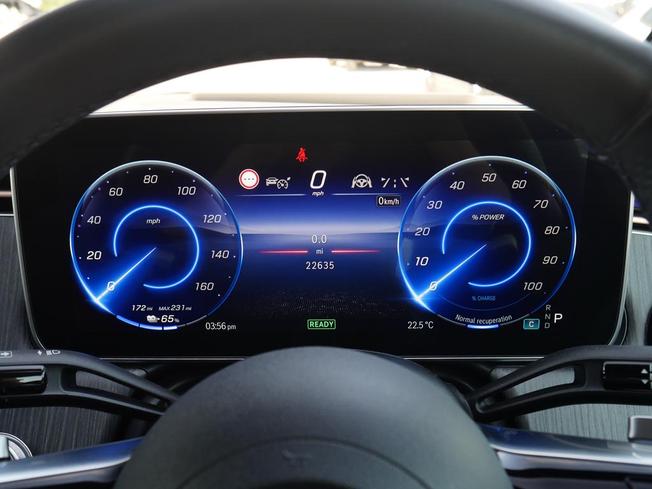 MERCEDES-BENZ Eqe Photo 4