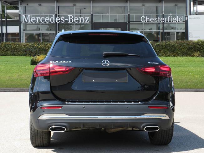 MERCEDES-BENZ GLA Photo 11