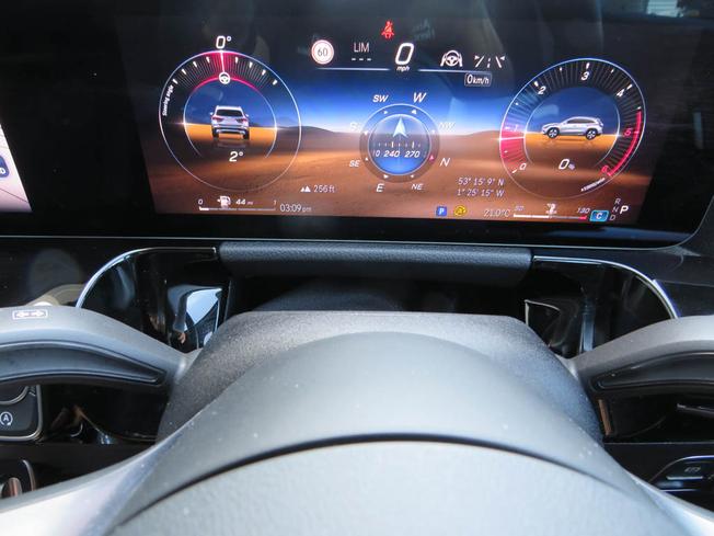 MERCEDES-BENZ GLA Photo 22
