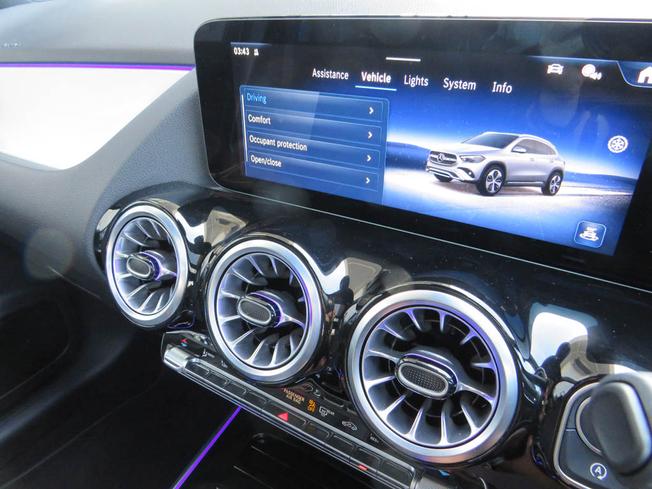 MERCEDES-BENZ GLA Photo 46
