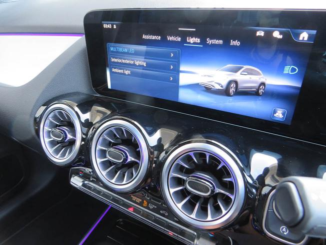 MERCEDES-BENZ GLA Photo 47