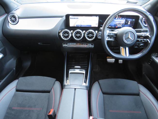 MERCEDES-BENZ GLA Photo 5