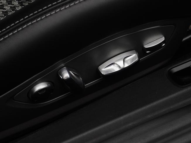 PORSCHE 911 Photo 19