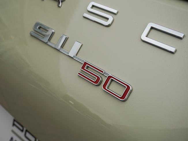 PORSCHE 911 Photo 24
