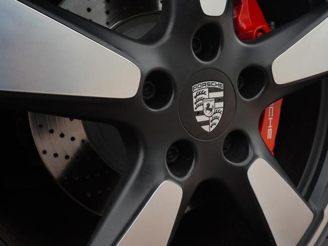 PORSCHE 911 Photo 37