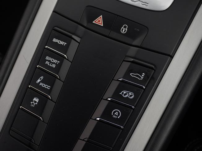 PORSCHE 911 Photo 49