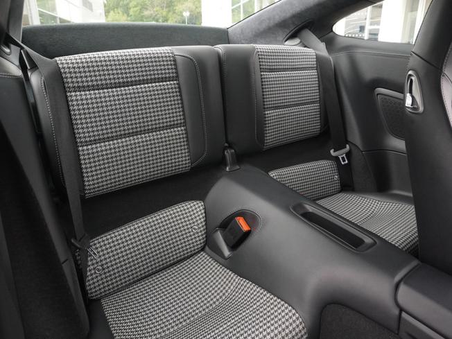 PORSCHE 911 Photo 8