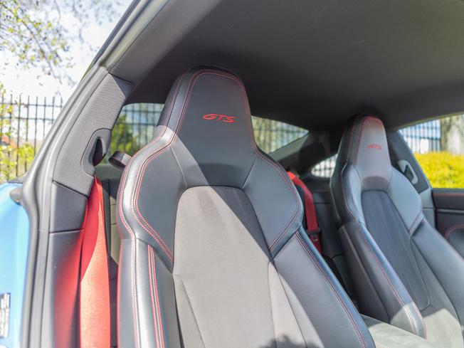 PORSCHE 911 Photo 12