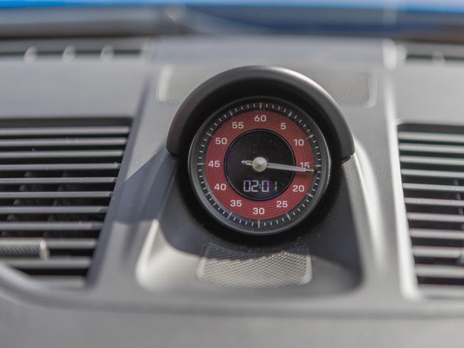 PORSCHE 911 Photo 18