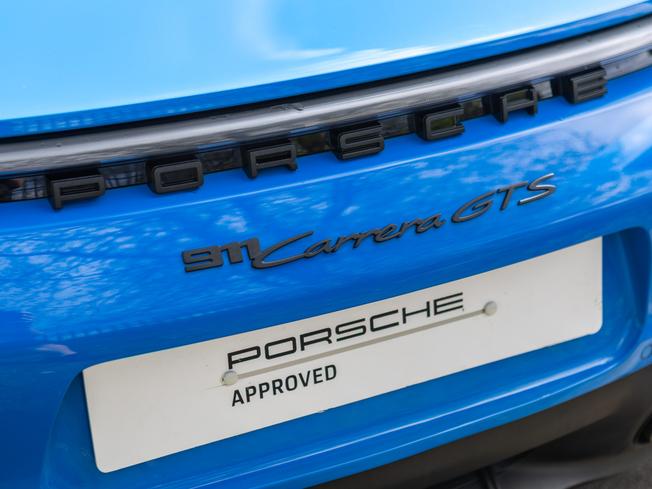 PORSCHE 911 Photo 38