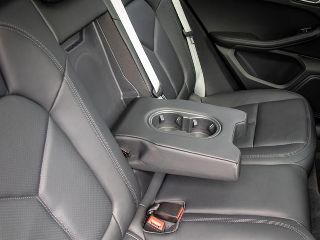 PORSCHE Macan Photo 11