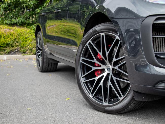 PORSCHE Macan Photo 39