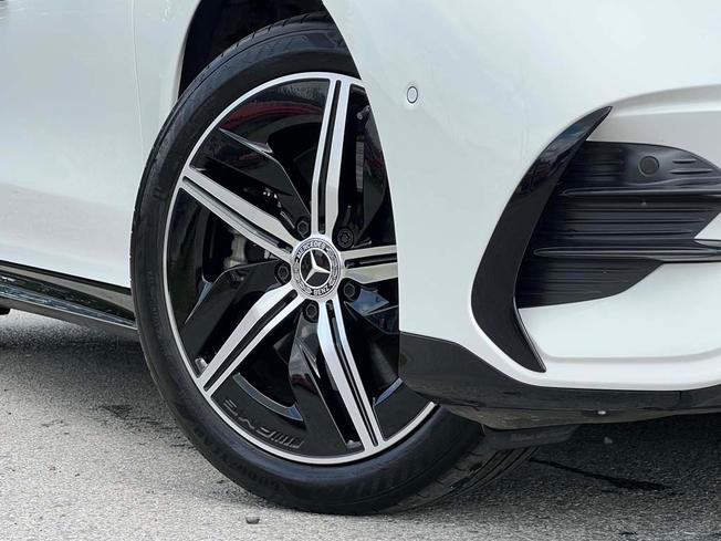 MERCEDES-BENZ CLA Class Photo 14