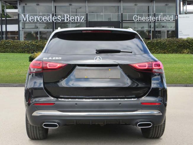 MERCEDES-BENZ GLA Photo 10
