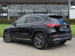 MERCEDES-BENZ GLA Photo 2