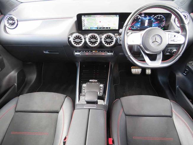 MERCEDES-BENZ GLA Photo 5