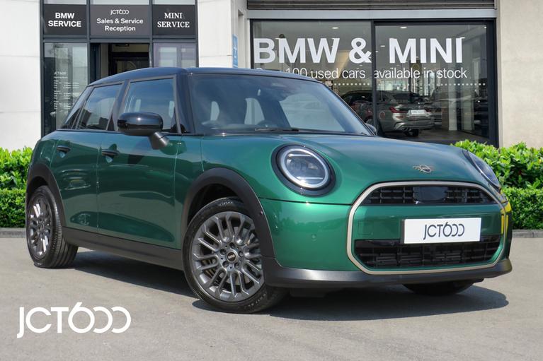 Used 2025 MINI Cooper Exclusive Hatchback Petrol Steptronic British Racing Green at JCT600