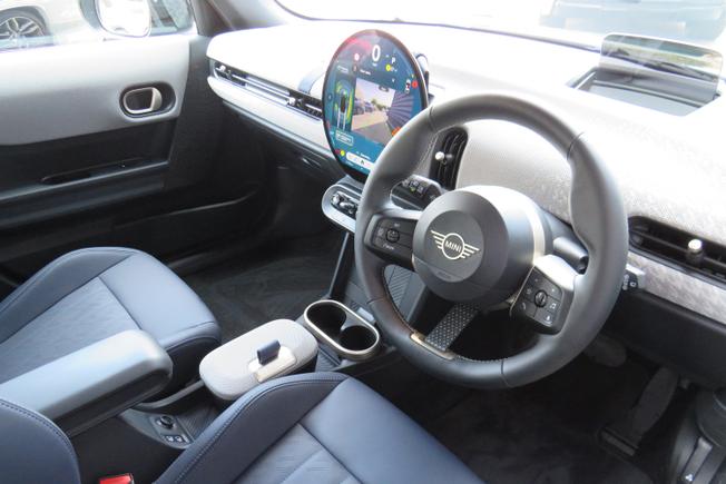 MINI Cooper Photo 24