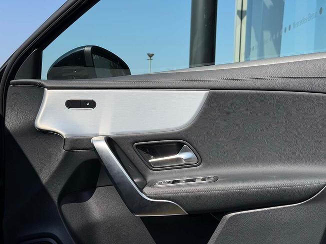 MERCEDES-BENZ A Class Photo 20