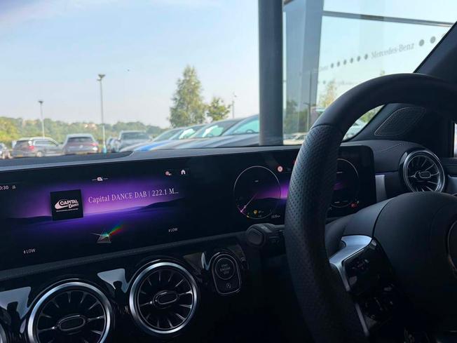 MERCEDES-BENZ A Class Photo 11
