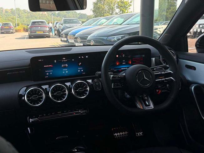MERCEDES-BENZ A Class Photo 12