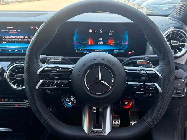 MERCEDES-BENZ A Class Photo 14