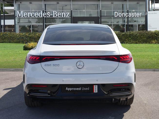 MERCEDES-BENZ Eqe Photo 11